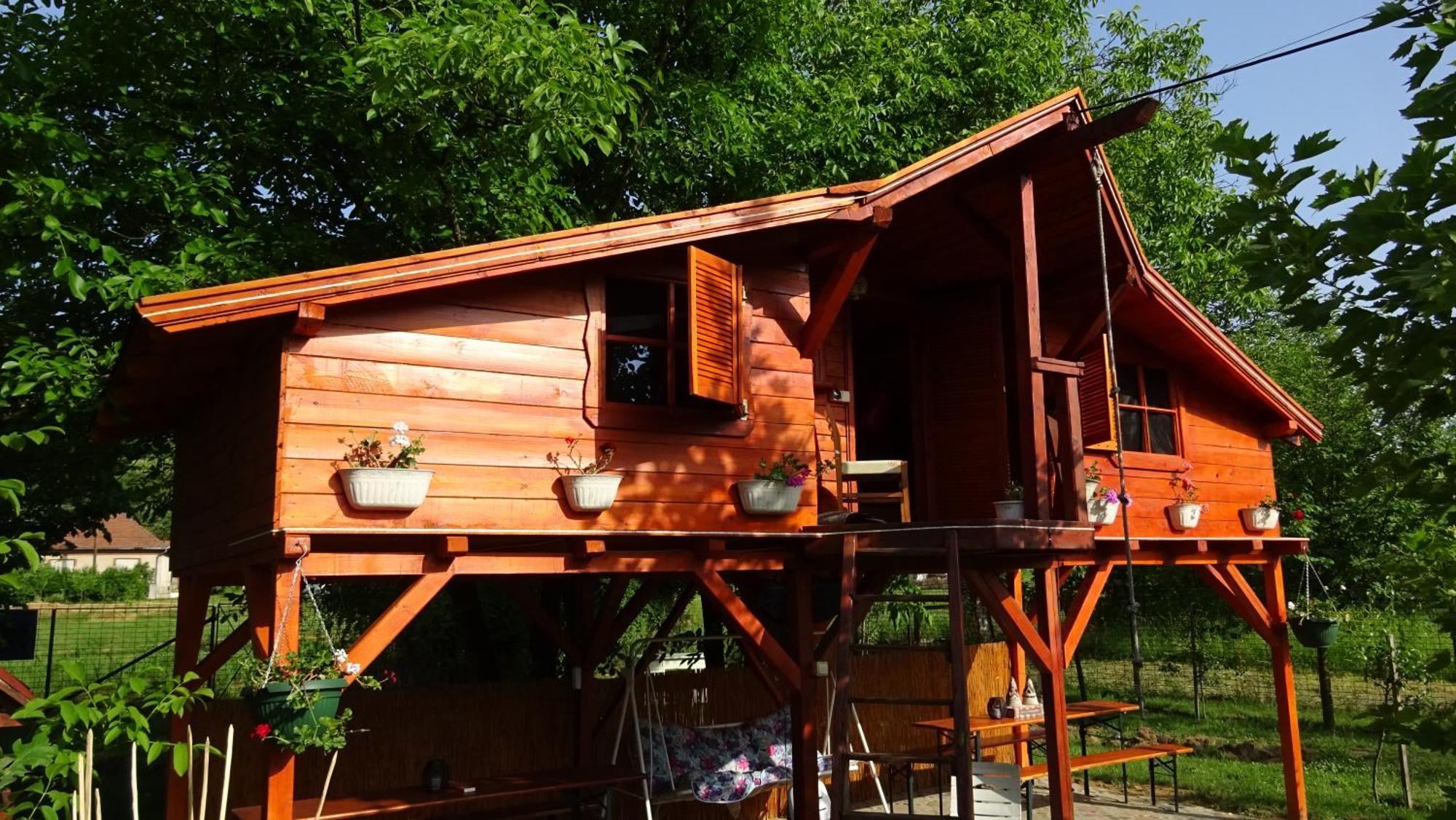 Holiday Vendeghaz Es Szabadidokert Jardanhaza Buitenkant foto
