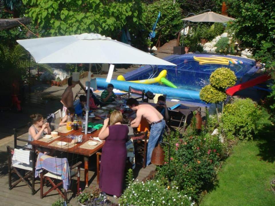 Holiday Vendeghaz Es Szabadidokert Jardanhaza Buitenkant foto