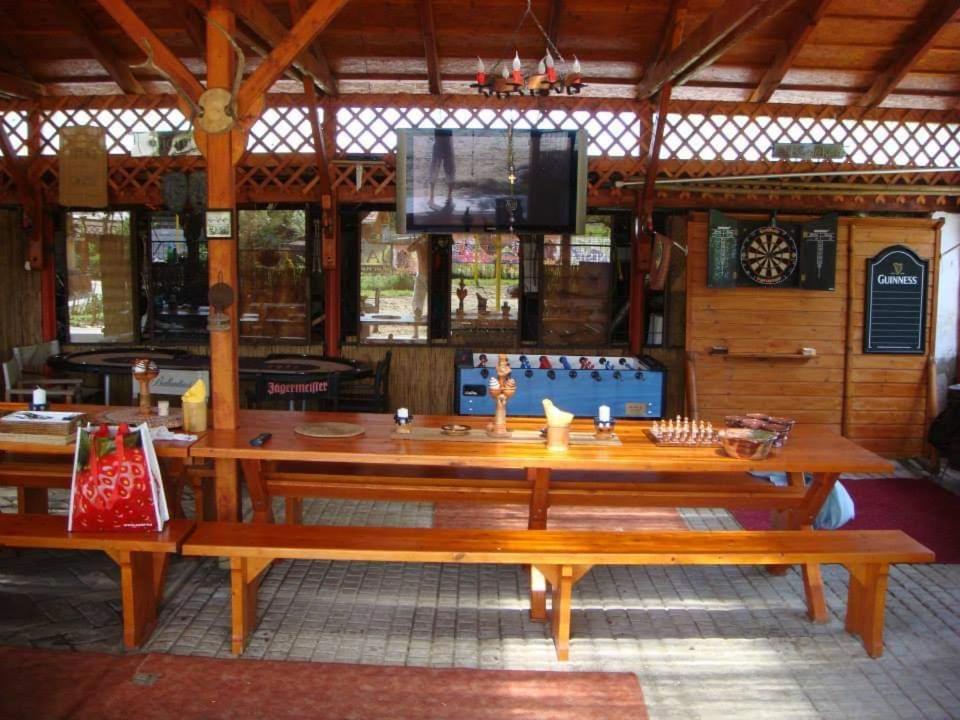 Holiday Vendeghaz Es Szabadidokert Jardanhaza Buitenkant foto